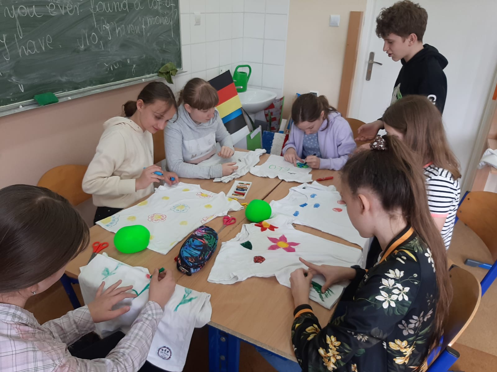 Uczniowie klasy 6 na warsztatach