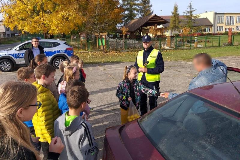 Drogówka wraz z dziećmi